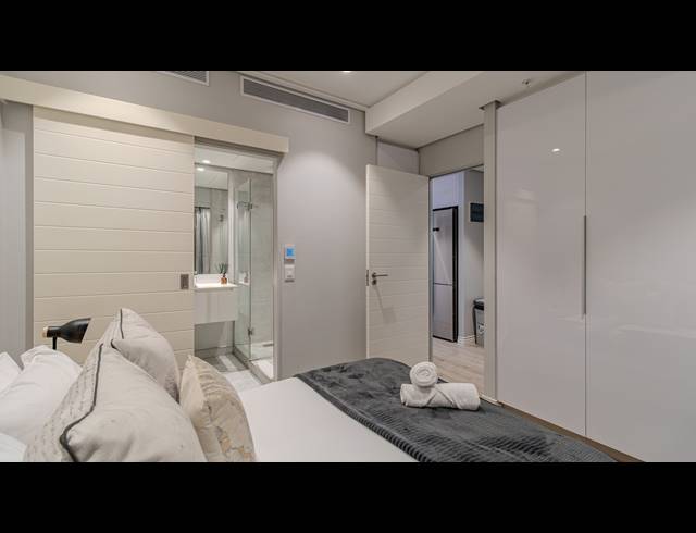 1 BEDROOM APARTMENT FOR SALE IN CAPE TOWN CITY CENTRE